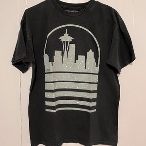 Seattle T-Shirt, Size Medium